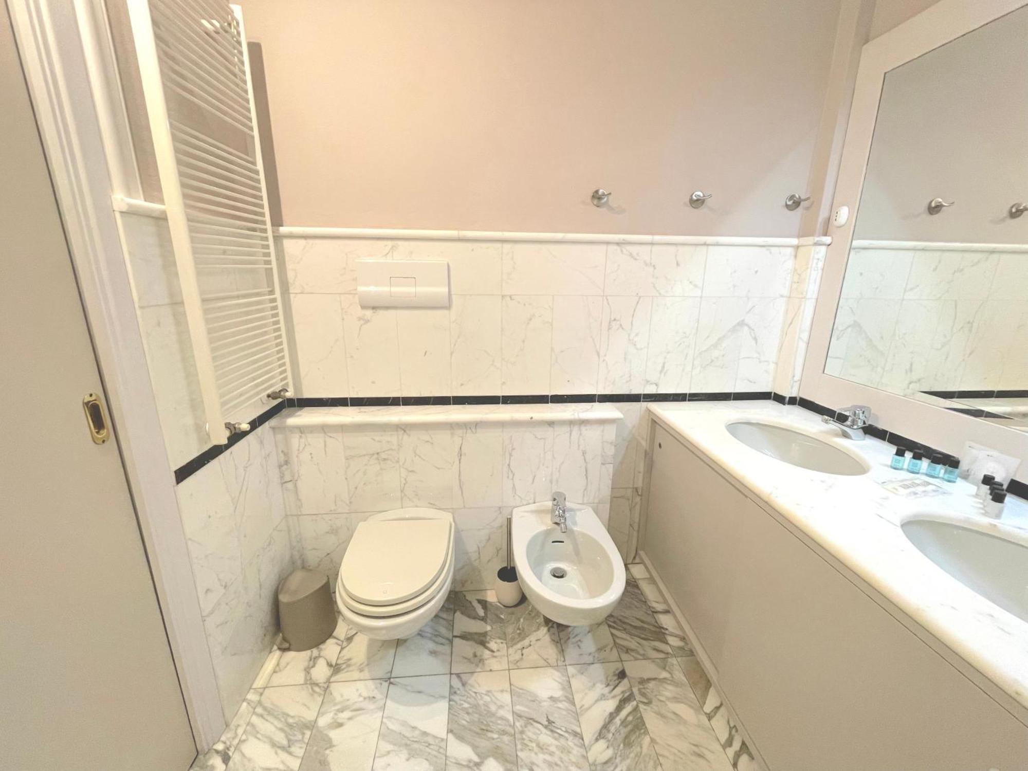 Best View Boutique Apartments 베르가모 외부 사진