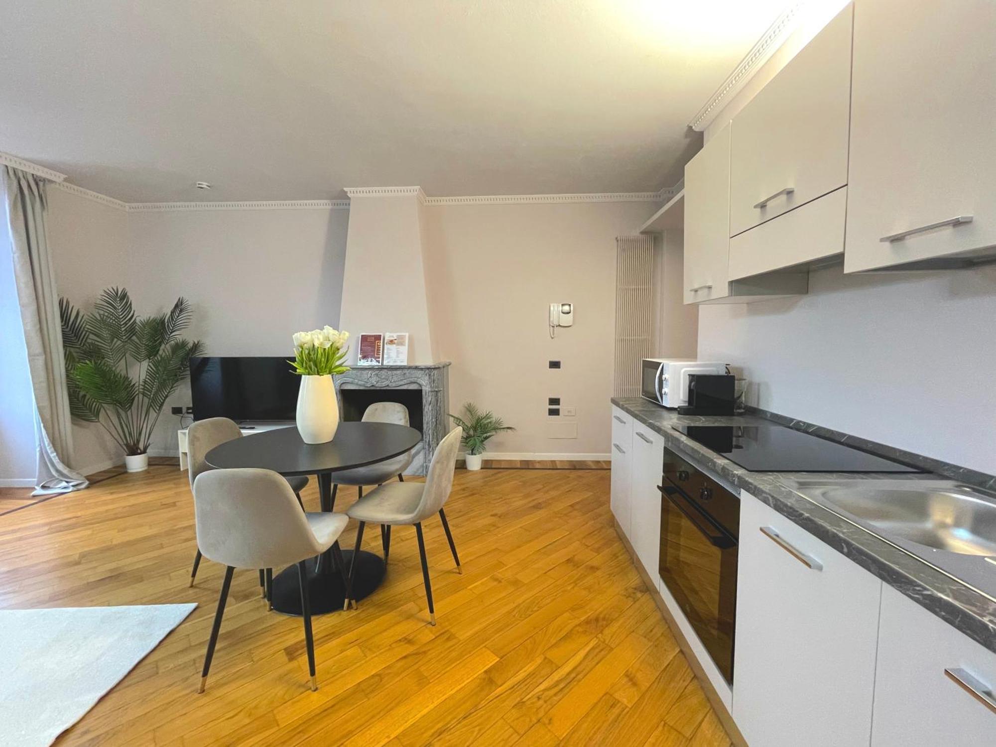 Best View Boutique Apartments 베르가모 외부 사진